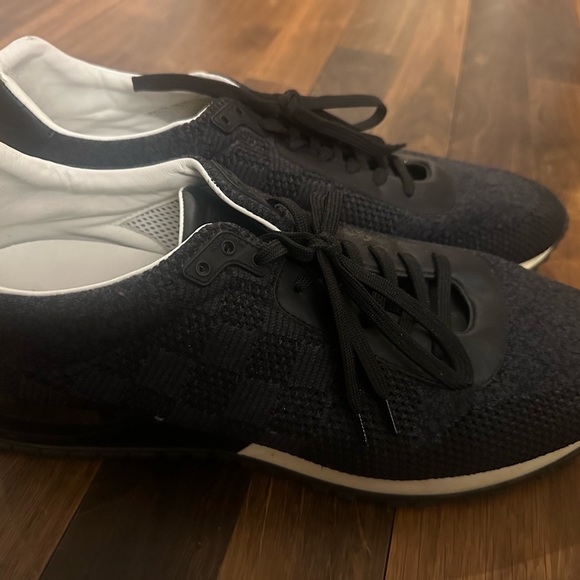 Men’s LOUIS VUITTON Runaway Sneakers - authentic, great condition - Picture 1 of 7